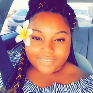 Meet your Posher, Danielle